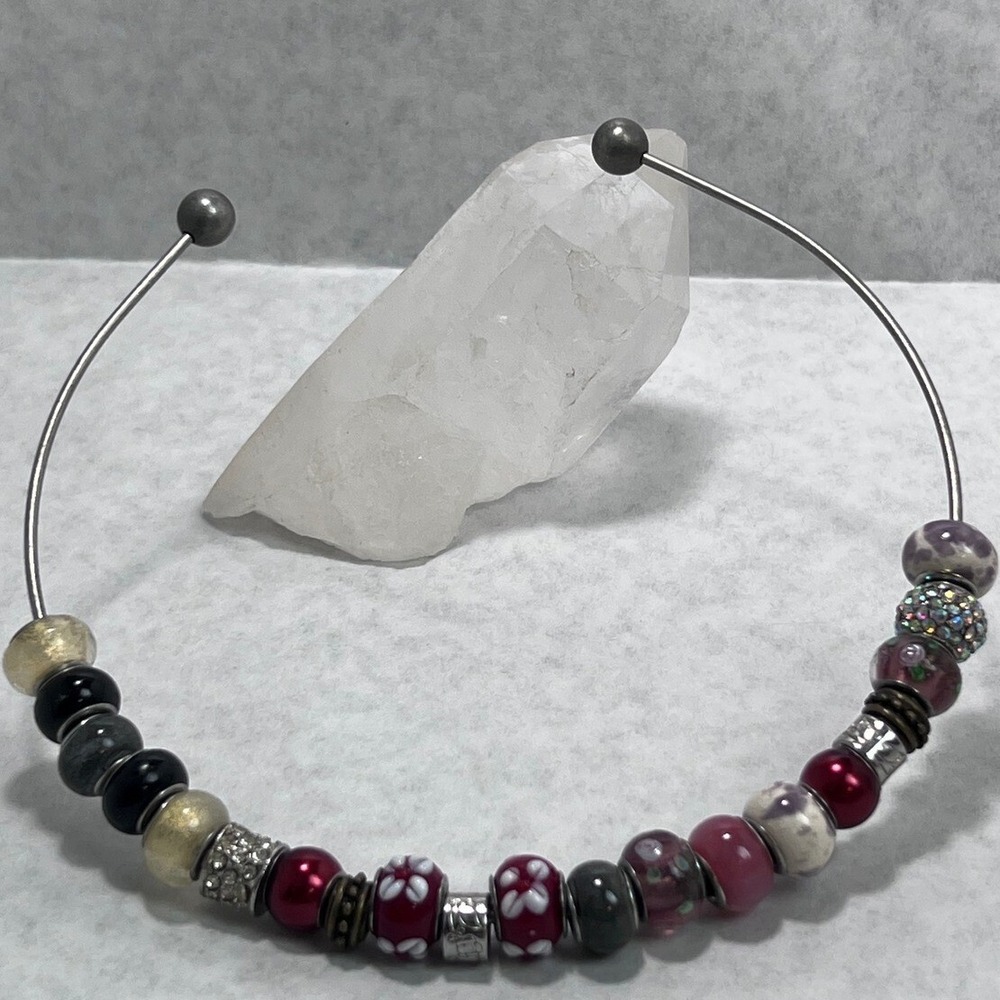 Beaded Bangle Necklace Silver Tone Wire with 21 Lampwork Glass‎ Beads